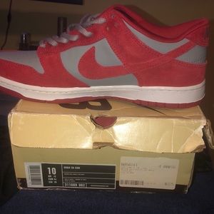 Nike dunk sb emb low